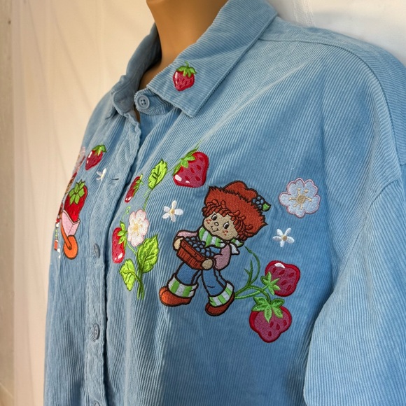 Strawberry Shortcake Embroidered Shacket Size Large BoxLunch Exclusive Corduroy - Picture 2 of 14